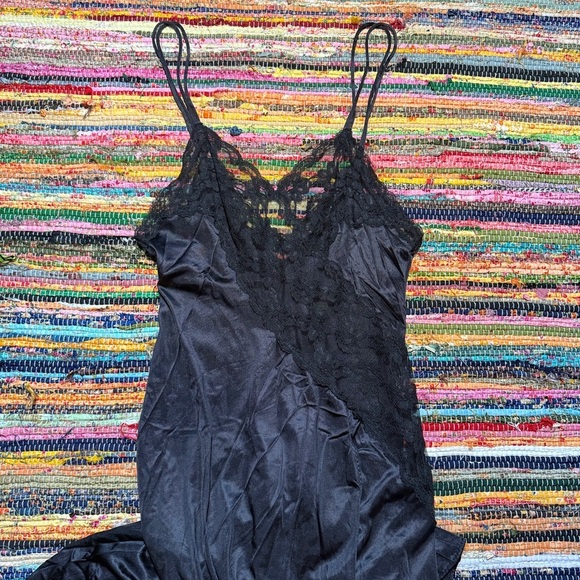 Vintage Val Mode Black Lace Slip Dress – Made in USA (Size M) - Picture 5 of 7